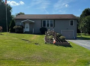 10907 Campbell Rd, Conneaut Lake, PA 16316