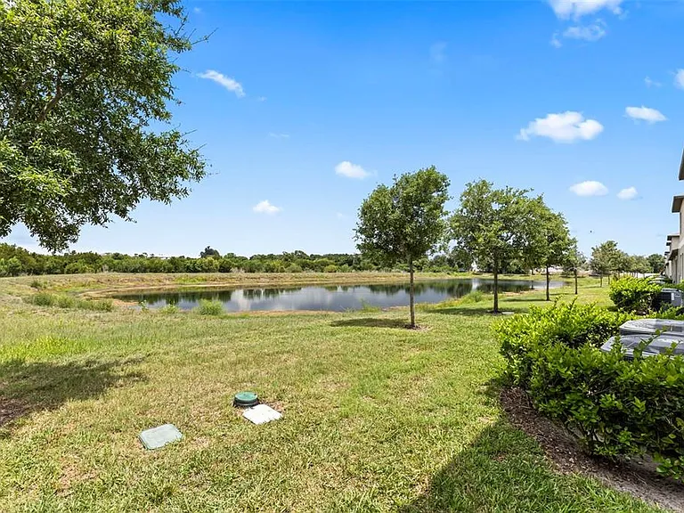 15504 Florence Hollow Pl — Photo 38