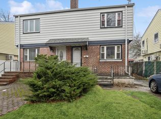 16320 21st Rd, Whitestone, NY 11357