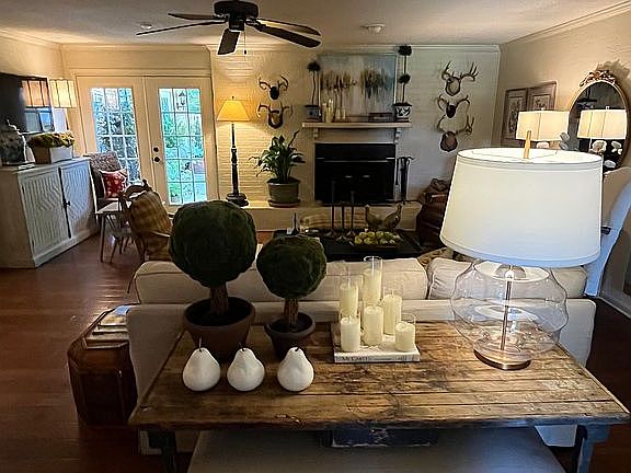 5th image of 604 W Creekwood Dr