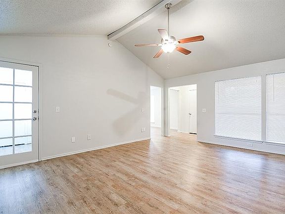 5th image of 2211 Jamestown Ct