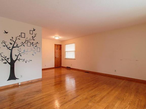 5th image of 4581 Belfast Dr