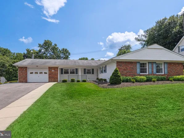 15909 Pinecroft Ln, Bowie, MD 20716