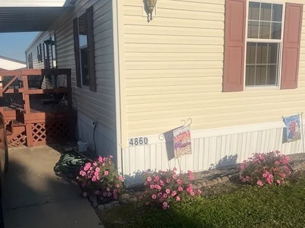 4860 Snowdrift Ln, Zanesville, OH 43701