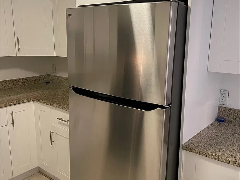 4906 Victoria Dr #313 — Photo 8