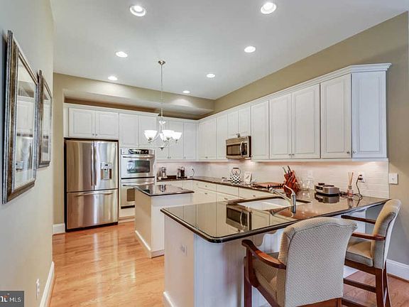 3rd image of 36509 Warwick Dr #44B