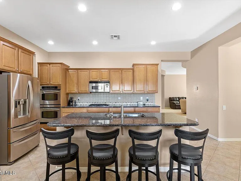 743 E Torrey Pines Pl — Photo 10