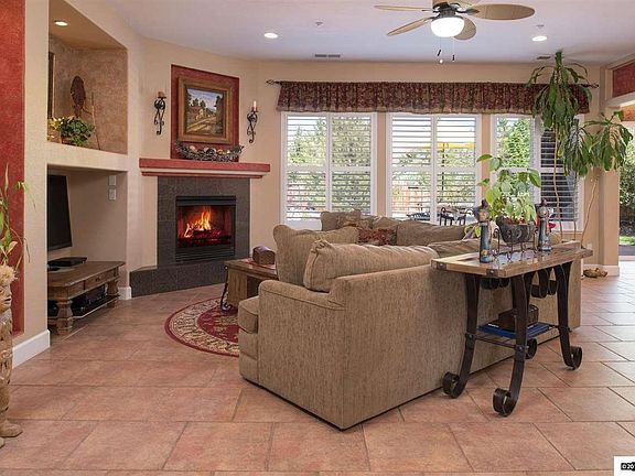 3rd image of 4041 Desert Fox Dr