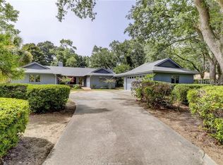 129 Coggins Point Rd, Hilton Head Island, SC 29928