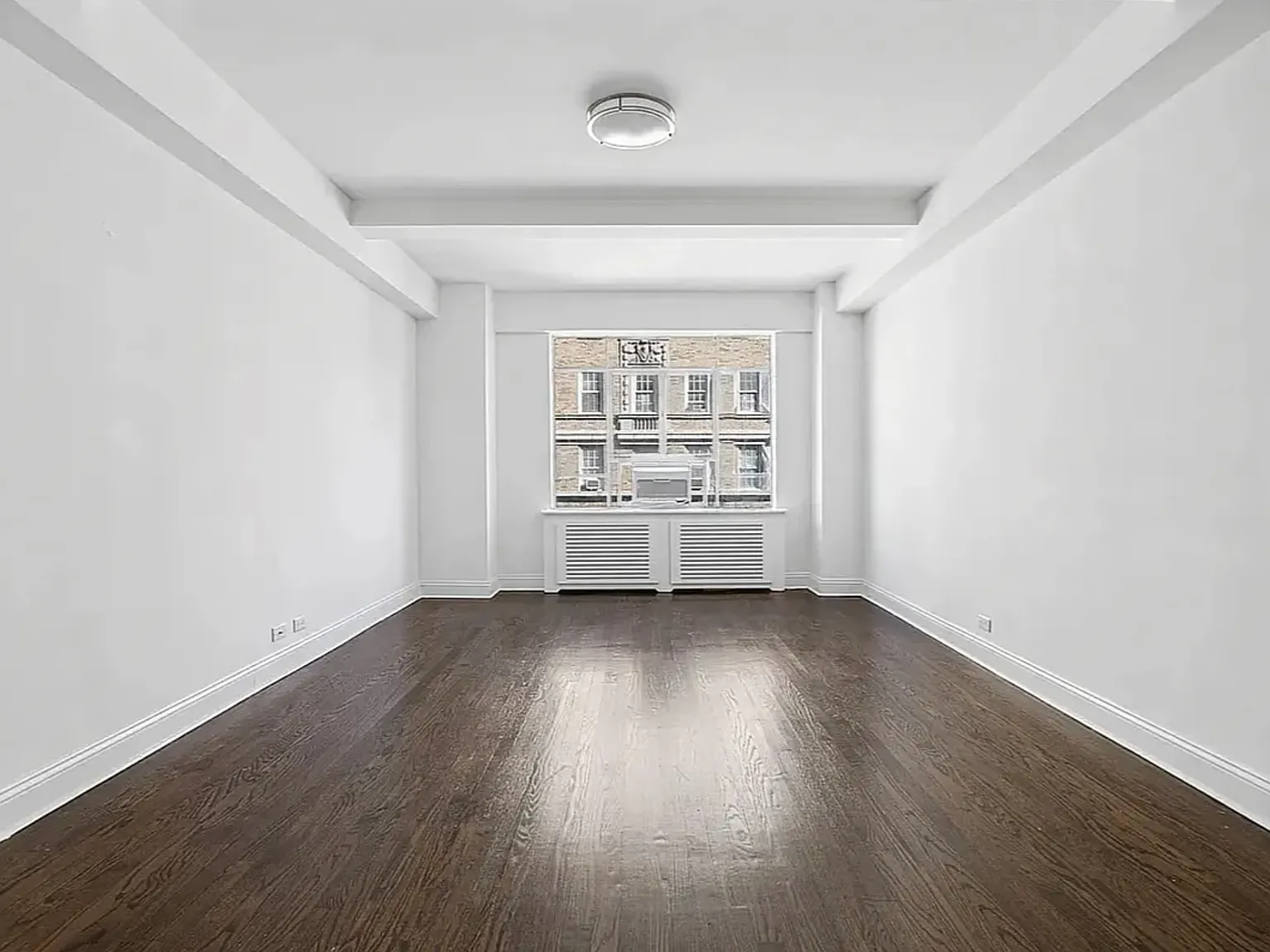 20 5th Avenue — Photo 3