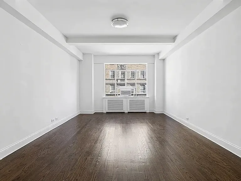 20 5th Ave #8E — Photo 3