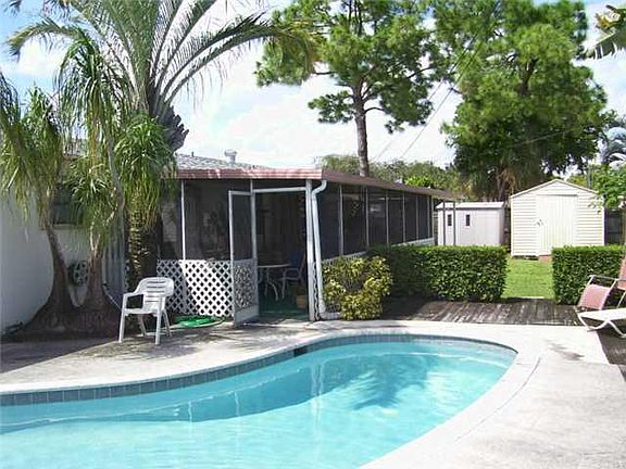 2nd image of 2158 W Palma Cir