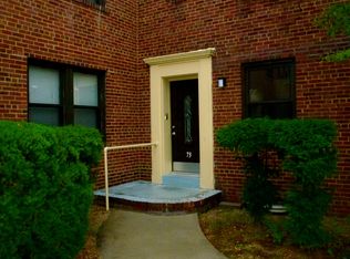 73 Hilbert St APT 1B, Hempstead, NY 11550