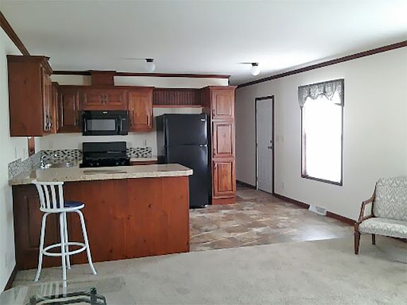 5th image of 67 Norway Dr