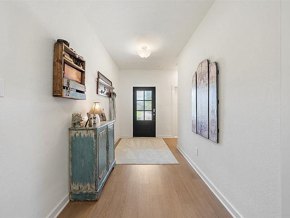 3rd image of 17110 Pinewood Branch Dr