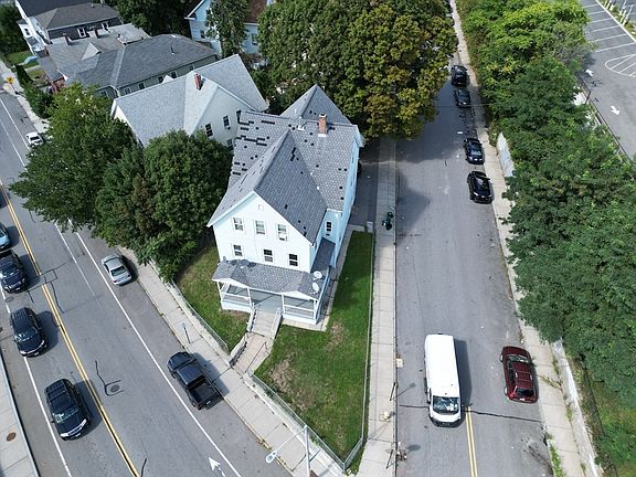 2nd image of 17 Winthrop St