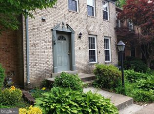 7387 Jiri Woods Ct, Springfield, VA 22153