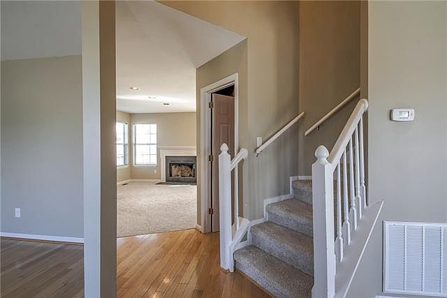 2nd image of 301 Granger View Cir