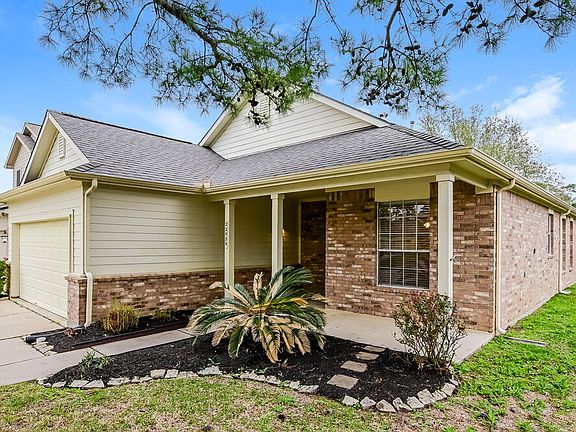 3rd image of 22030 Holly Branch Dr