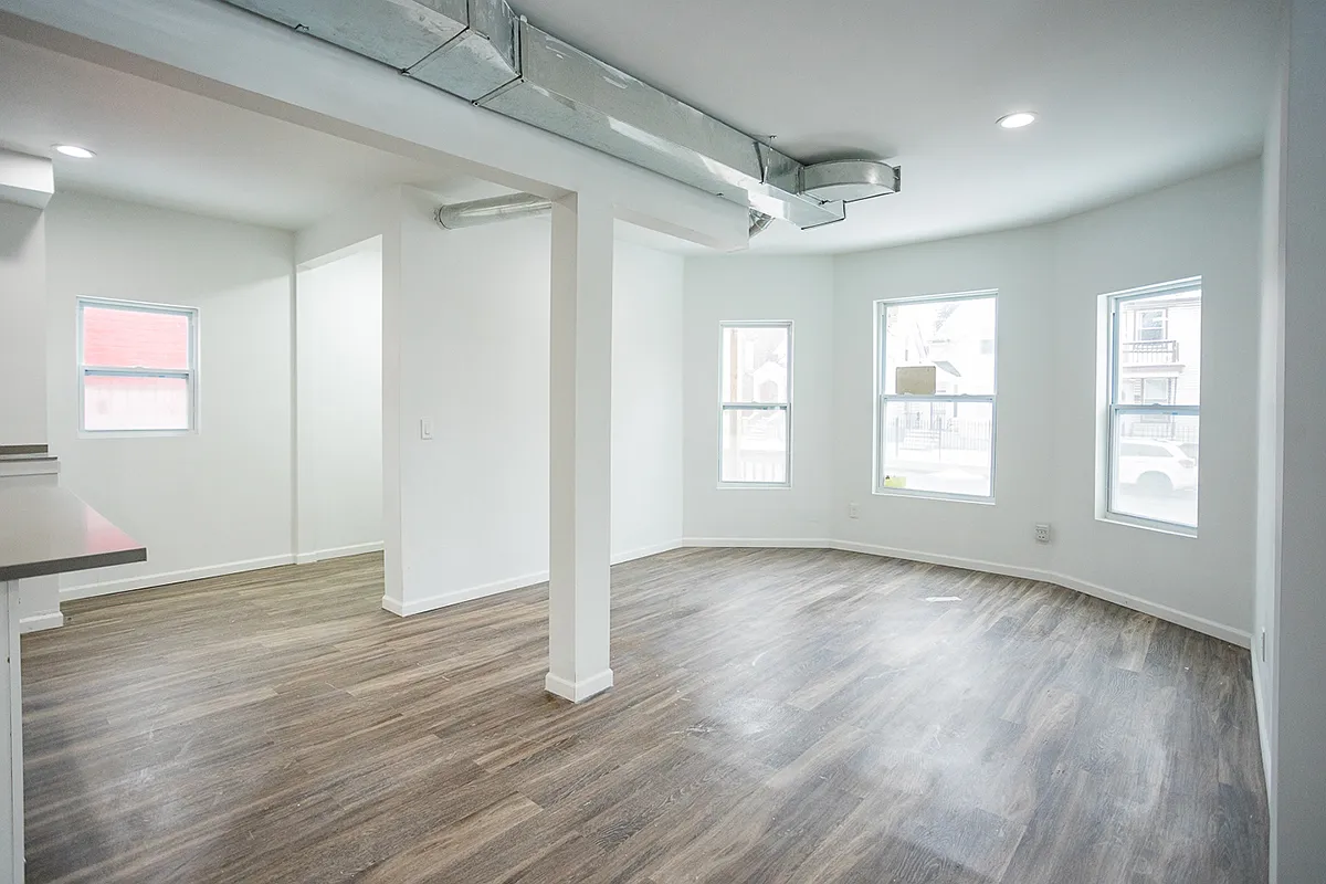 2 bed, 1000 sqft, $1,500 — Photo 4