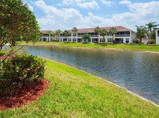 1024 Hampton Cir #64, Naples, FL 34105