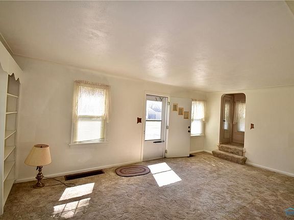 2nd image of 620 Williamsdale Dr