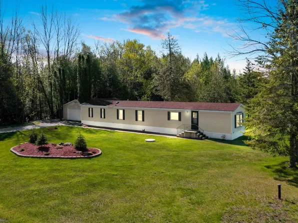 W4531 Red School Rd, Peshtigo, WI 54157