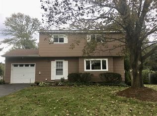 66 S Gate Dr, Poughkeepsie, NY 12601