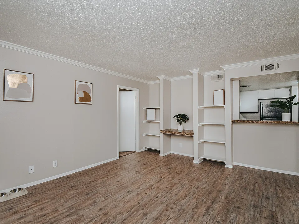 Parkwood Apartments