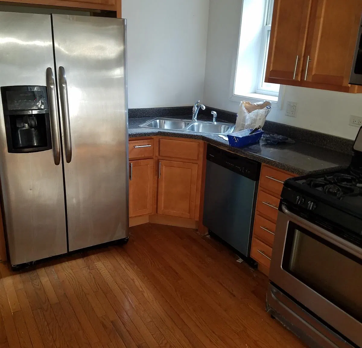 3 bed, 1650 sqft, $1,800 — Photo 3