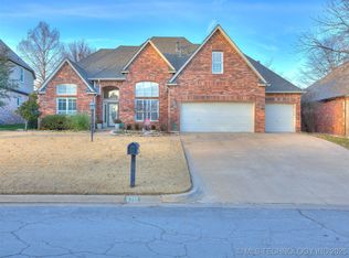 6715 E 83rd Pl, Tulsa, OK 74133