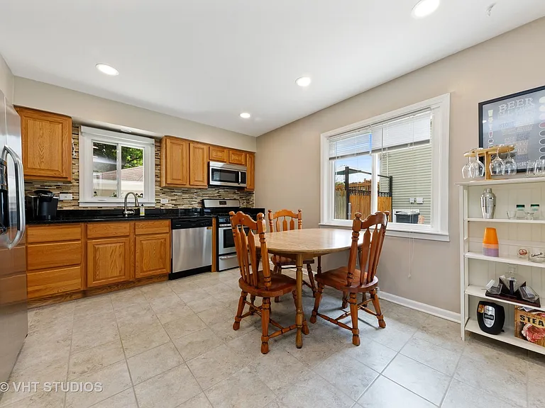 721 N Bierman Ave — Photo 5