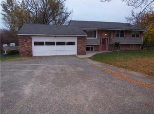 4632 Sunset Dr, Lockport, NY 14094