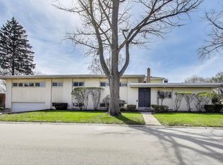 515 Knox Ave, Wilmette, IL 60091