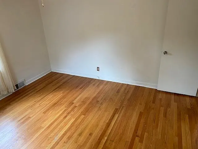 5147 Clark Dr — Photo 27