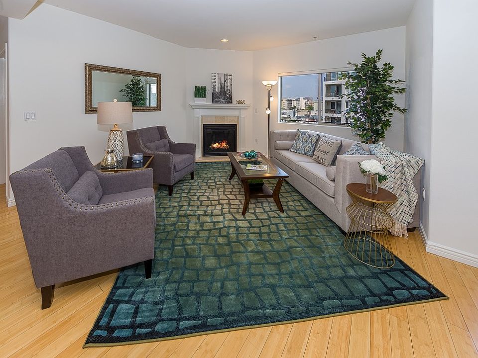 1st image of 1042 S Kingsley Dr #302