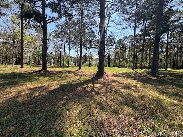 2nd image of Lester Dr