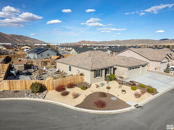 3rd image of 1215 Mallard Crest Dr