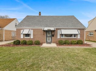 7918 N Waukegan Rd, Niles, IL 60714