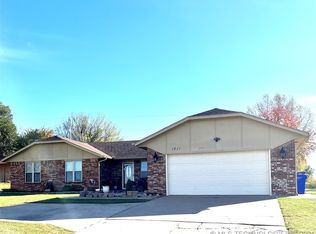 1611 W Harris Rd, Muskogee, OK 74401
