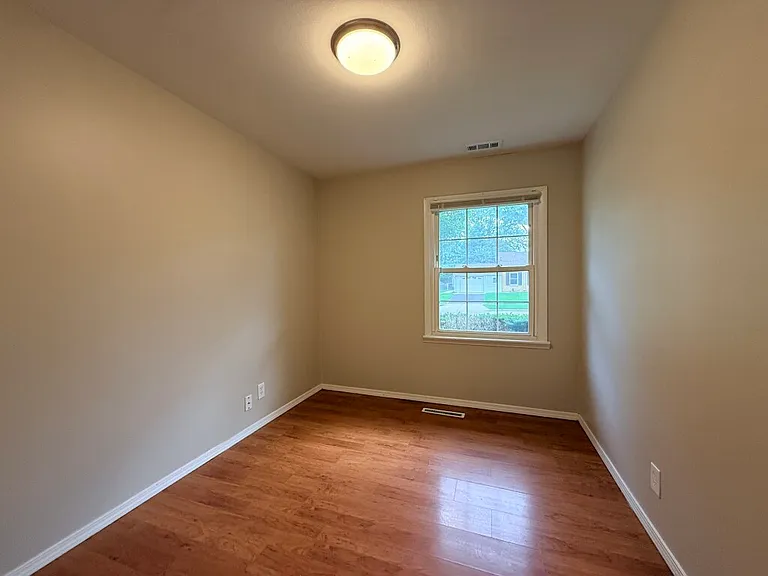 1004 Oakland Dr #1 — Photo 7