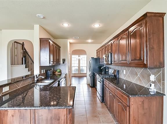 5th image of 1264 Woodbine Cliff Dr