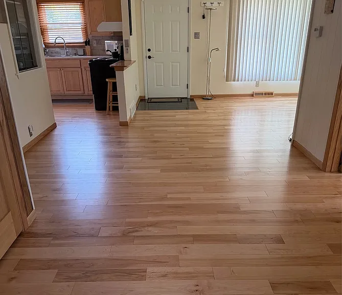 1203 Oak St — Photo 3