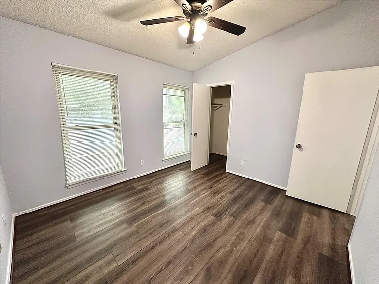 3822 Southway Dr #102 — Photo 32