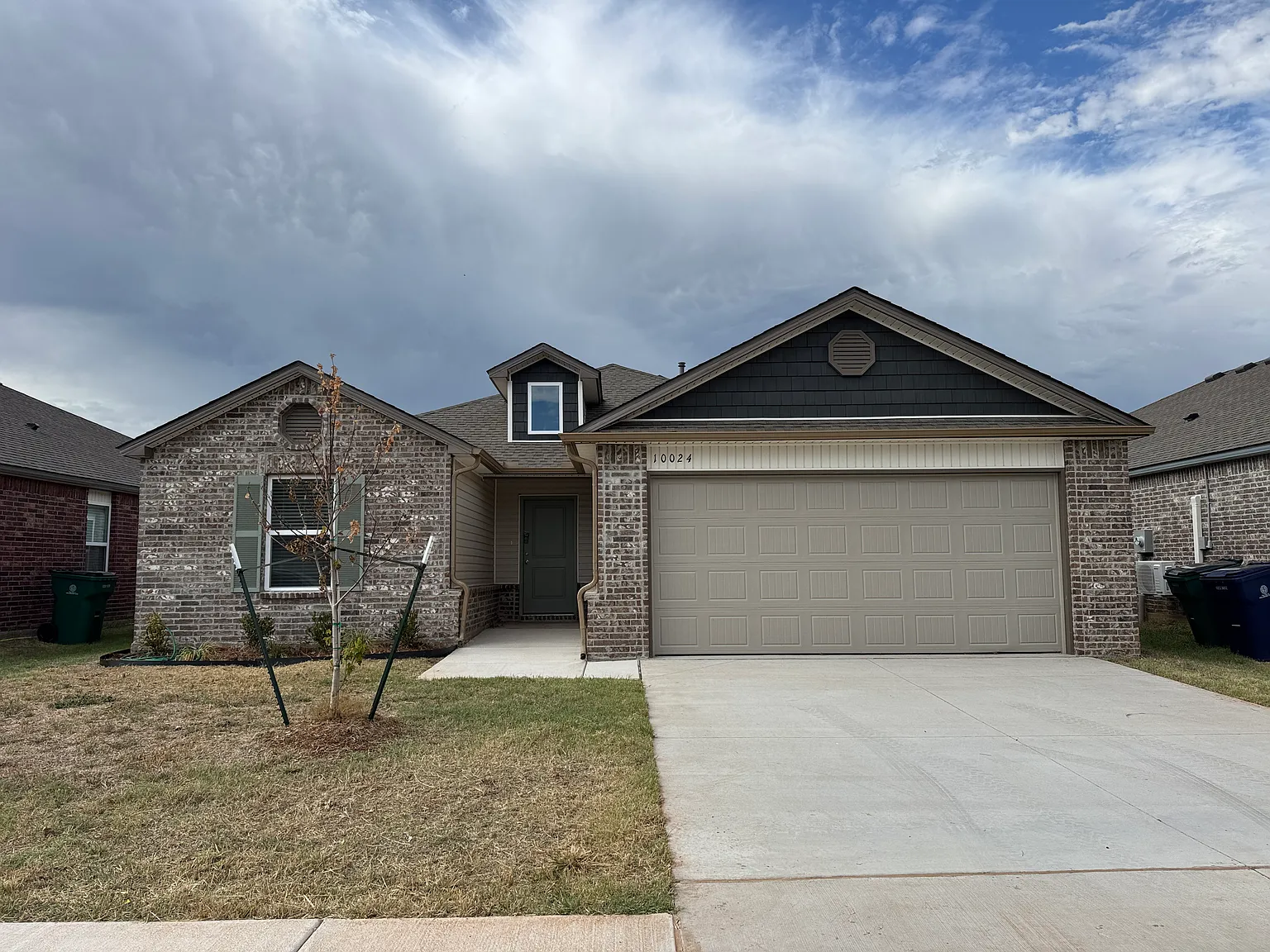 3 bed, 1472 sqft, $1,650 — Photo 1
