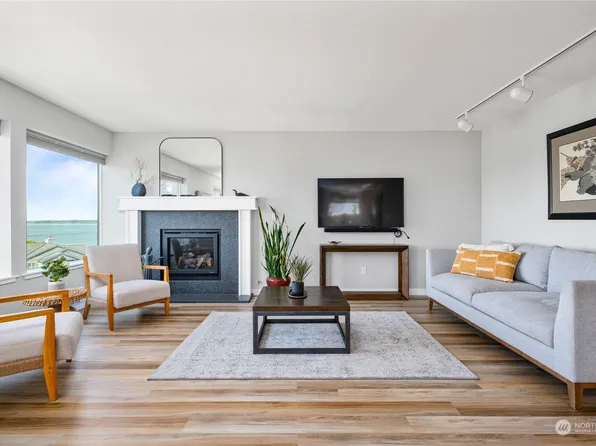 403 13th Street #303, Bellingham, WA 98225