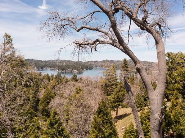 226 Hidden Forest Rd #16, Lake Arrowhead, CA 92352