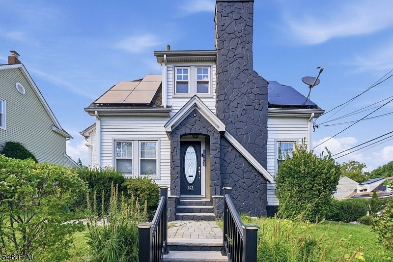 1st image of 107 Palisade Ave