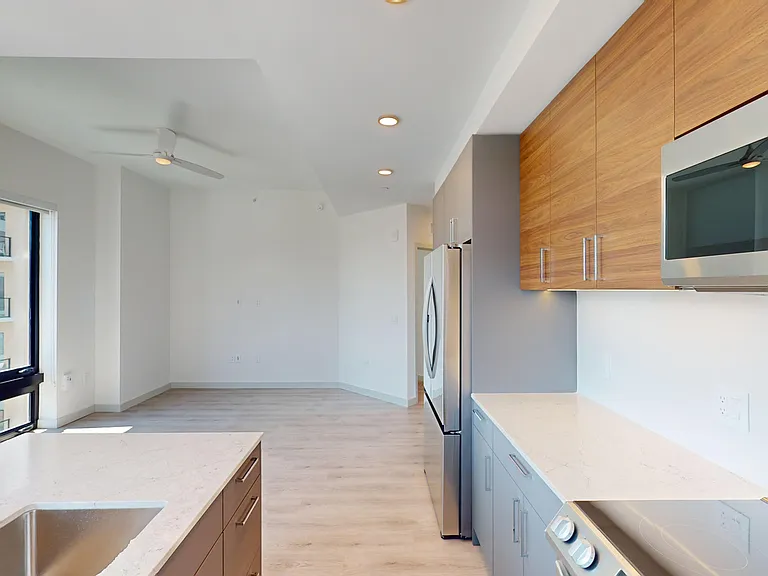 101 N Meridian — Photo 134
