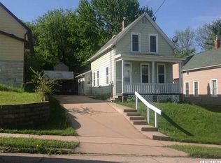 664 Lowell St, Dubuque, IA 52001